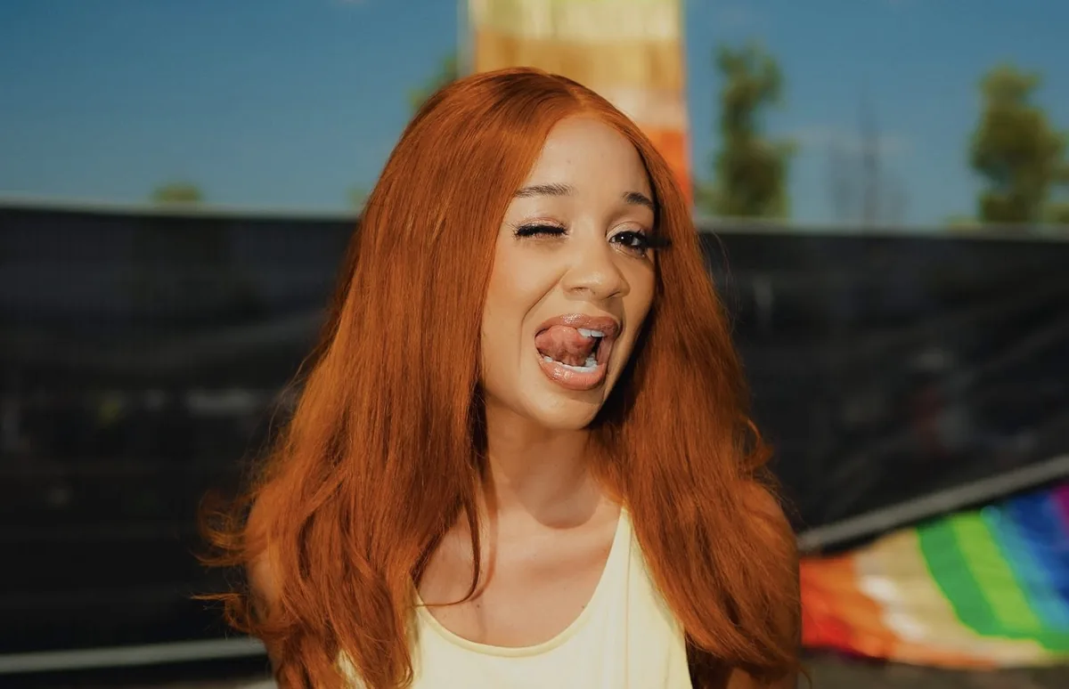 Photo 1 from: Ghanaian singer Sister Derby criticises balloon releases at funerals as plastic pollution
